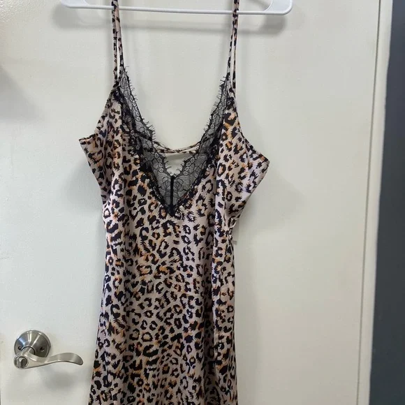 CBR Leopard Print Lace Trim Slip size xl fits like a medium - Picture 2 of 9